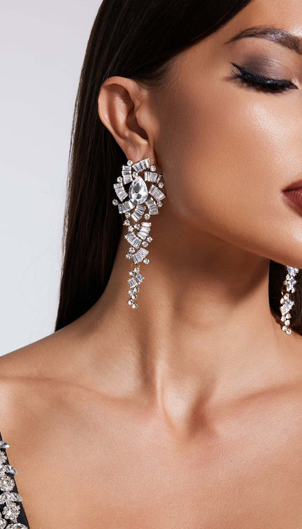 Lureen Taşlı Çiçek Motifli Küpeler