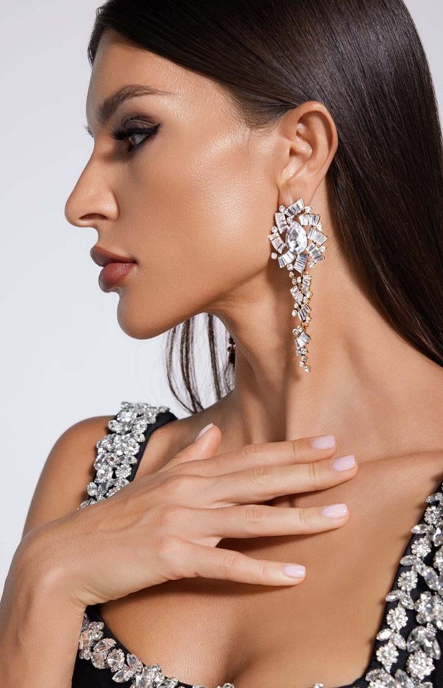 Lureen Taşlı Çiçek Motifli Küpeler