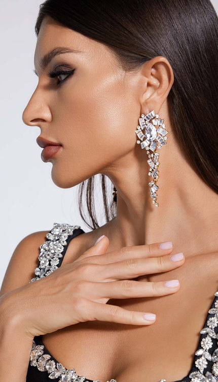 Lureen Taşlı Çiçek Motifli Küpeler