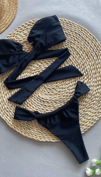 Metal Detaylı Bikini Takımı