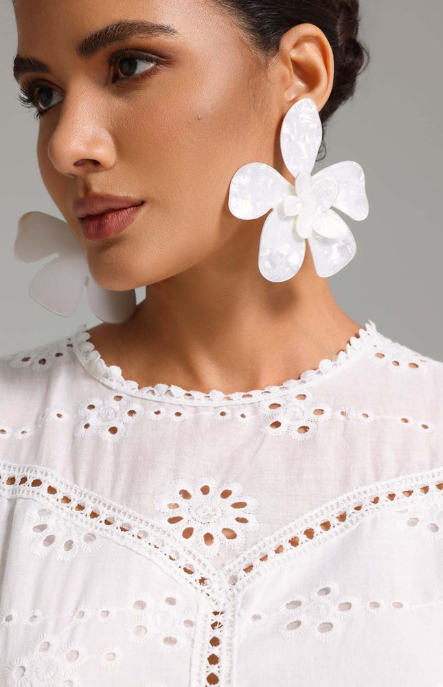 Scarlett Çift Çiçek Desenli Küpeler