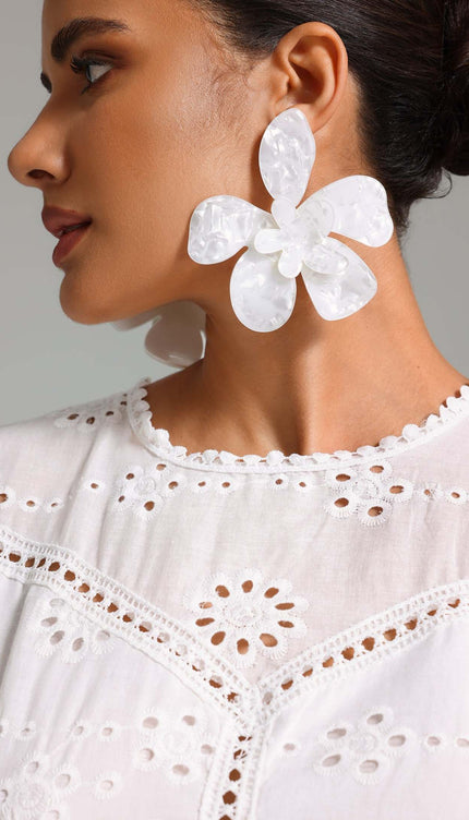 Scarlett Çift Çiçek Desenli Küpeler