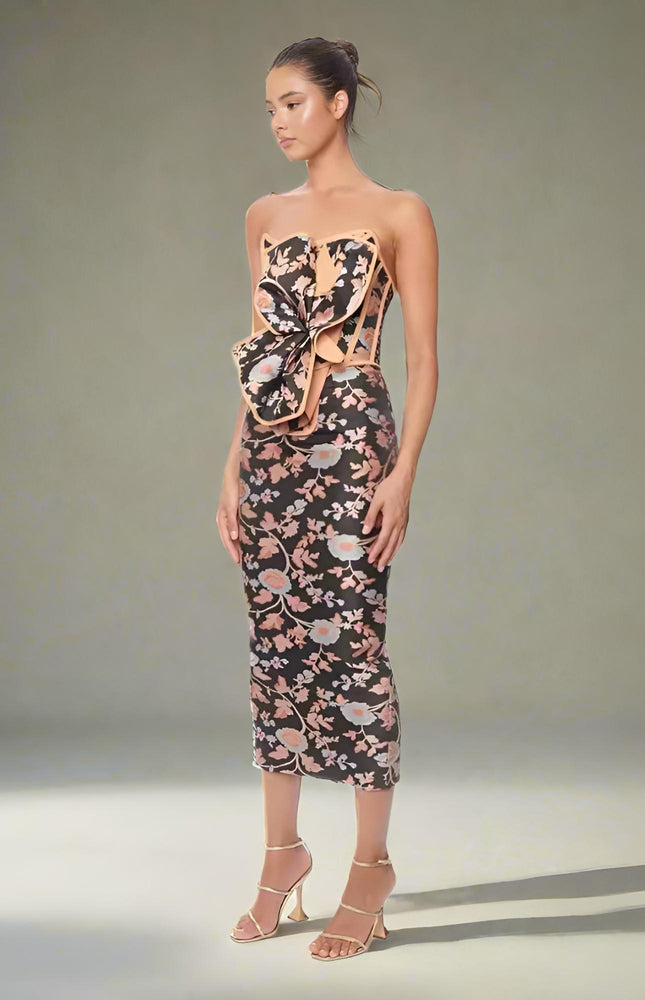 Zarif Çiçek Rüyası Elbise