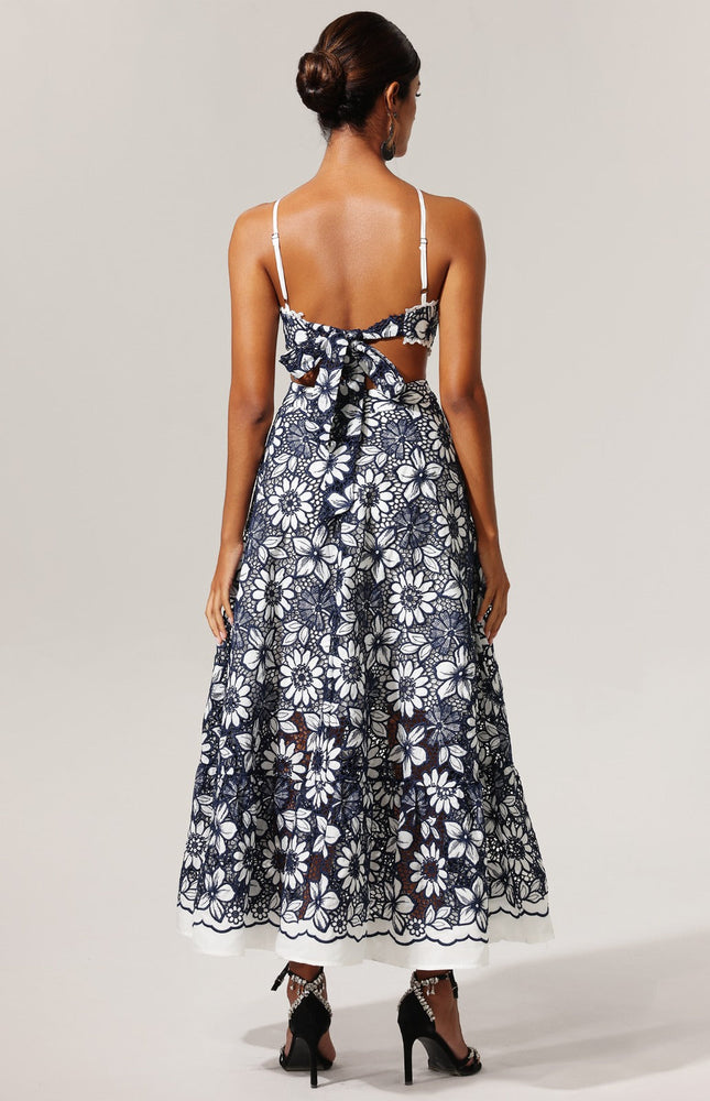 Çiçek Desenli Dantel Kolsuz Elbise