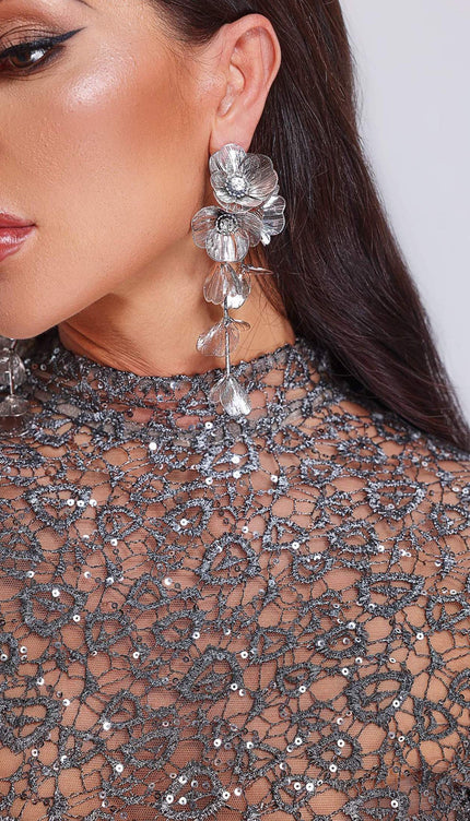 Metalik Çiçek Desenli Darva Küpeler