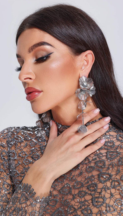 Metalik Çiçek Desenli Darva Küpeler